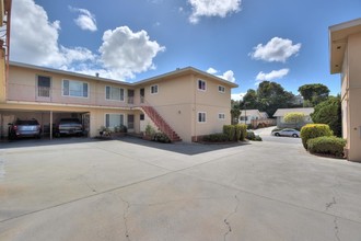 1726 Sequoia Ave in Burlingame, CA - Building Photo - Building Photo