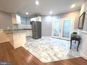 7634 Shreve Rd in Falls Church, VA - Building Photo - Building Photo