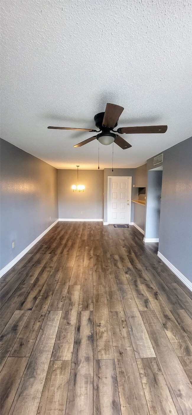 2818 S Bartell Dr in Houston, TX - Foto de edificio - Building Photo