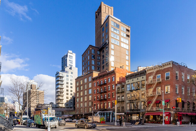 6 East 3Rd Street in New York, NY - Foto de edificio - Building Photo