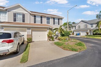 8001 Boone Dr in Largo, FL - Building Photo - Building Photo