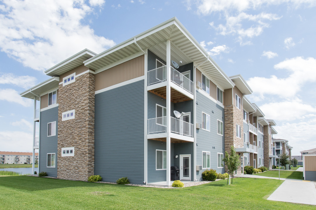 Brandt Place Apartments in Fargo, ND - Foto de edificio