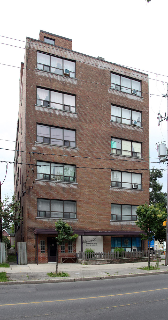 Continental Apartments in Toronto, ON - Building Photo - Building Photo