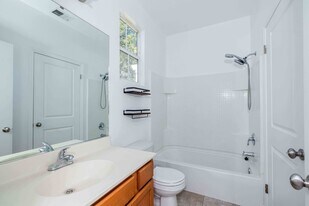 2641 Gobar Ln in Santa Rosa, CA - Building Photo