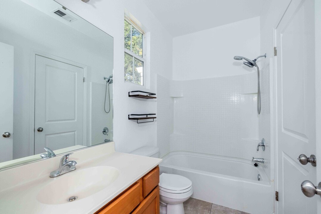 2641 Gobar Ln in Santa Rosa, CA - Building Photo