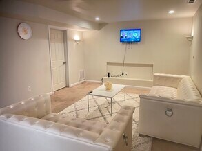 10410 Napoleon St, Unit FULLY FURNISHED  BASEMENT in Fredericksburg, VA - Building Photo - Building Photo