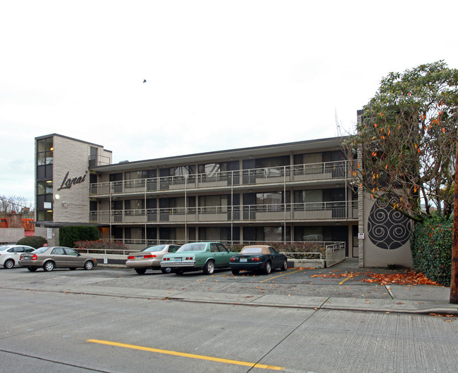 Lanai Apartments in Seattle, WA - Building Photo - Building Photo