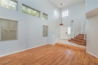 992 Leadville Meadows Dr in Henderson, NV - Foto de edificio - Building Photo