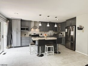 17 Gabriel Dr in Montville, NJ - Building Photo - Building Photo