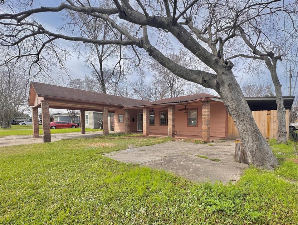 6602 Clemson St in Houston, TX - Building Photo