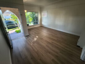 704 Simon St in Hayward, CA - Building Photo