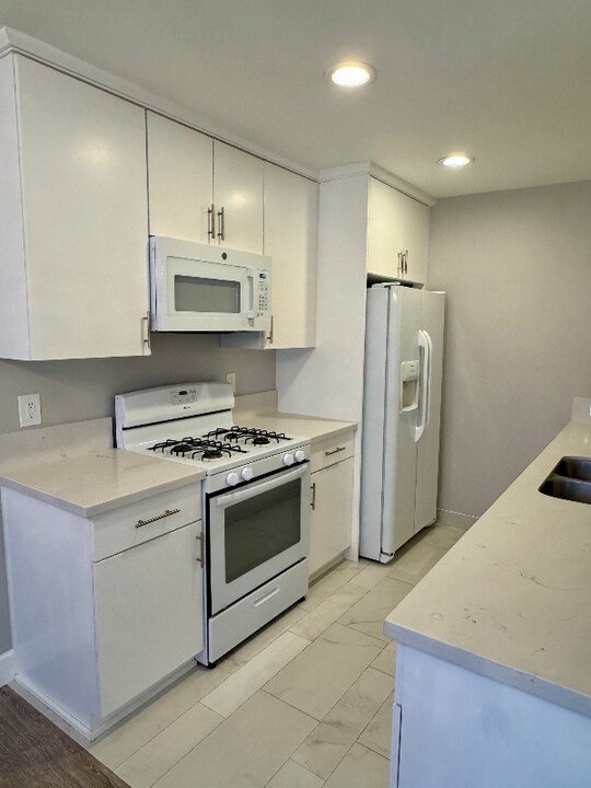 1800 Camden Ave in Los Angeles, CA - Building Photo