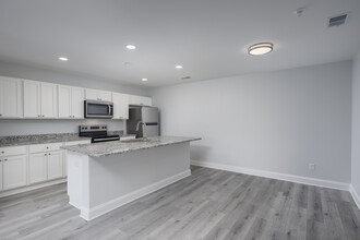 Keystone Luxury Apartments in Columbia, SC - Building Photo - Interior Photo