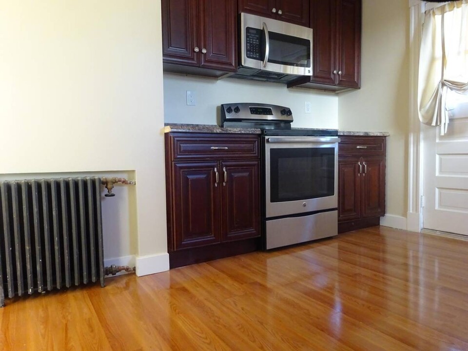 12 Paul Gore St, Unit 4 Bed in Boston, MA - Building Photo