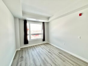 1315 Hemlock Rd in Ottawa, ON - Building Photo - Building Photo