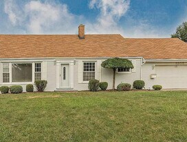 3606 Concord Dr in Beachwood, OH - Building Photo