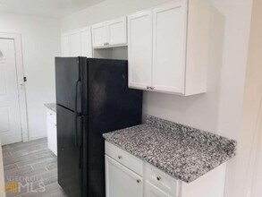 2429 Macon Dr SW in Atlanta, GA - Building Photo - Building Photo