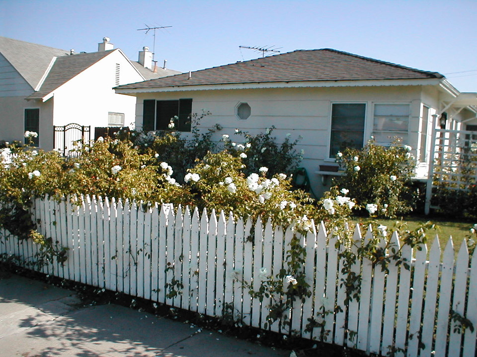 6076 W 18th St in Los Angeles, CA - Foto de edificio