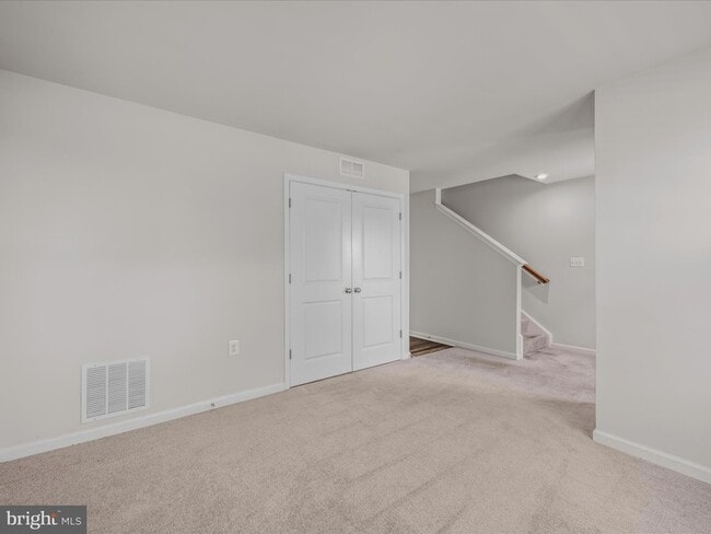 179 Presidents Pointe Ave in Ranson, WV - Foto de edificio - Building Photo