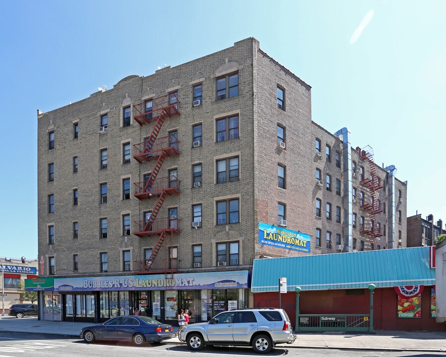 1026-1030 St Nicholas Ave in New York, NY - Foto de edificio