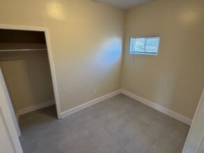 916 N 10th St in Mattoon, IL - Building Photo - Building Photo