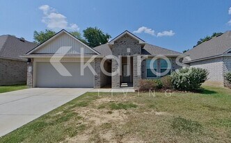 108 Yardley Ct in Lafayette, LA - Building Photo