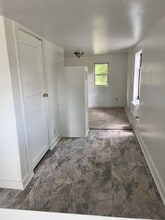 2006 Grace St, Unit 3 in Bay City, TX - Foto de edificio - Building Photo