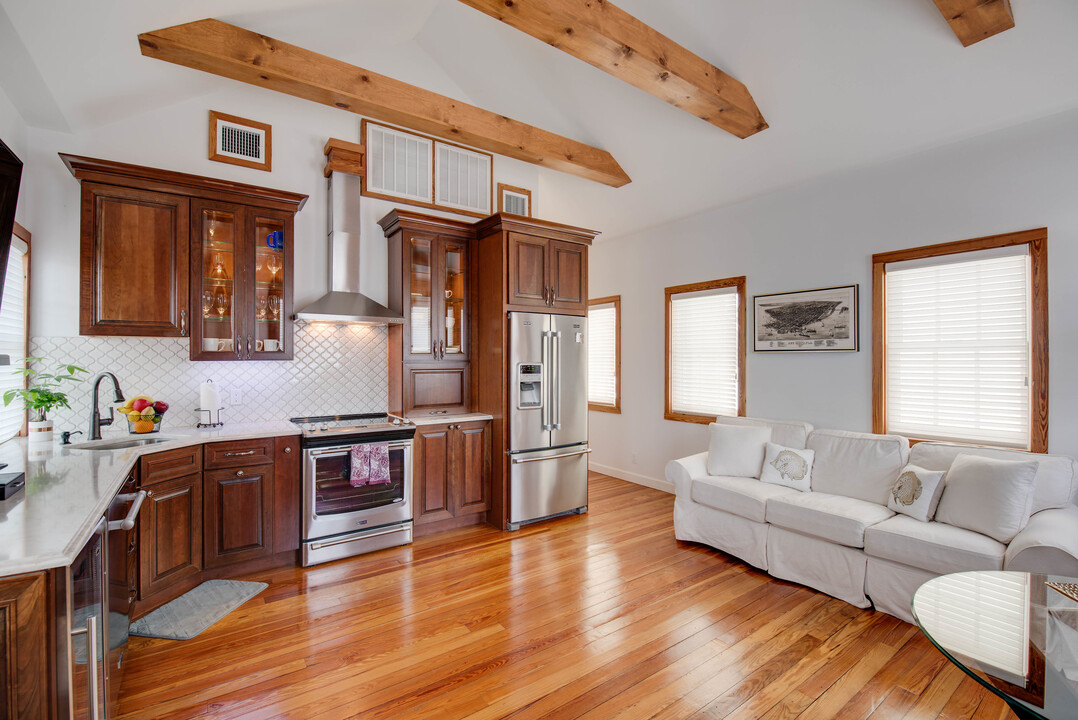 1018 White St in Key West, FL - Building Photo