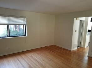 5440 S Kimbark Ave, Unit F in Chicago, IL - Foto de edificio - Building Photo