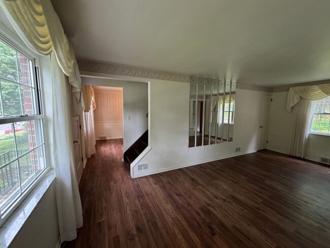 6927 Hilldale Dr in Pittsburgh, PA - Building Photo - Building Photo