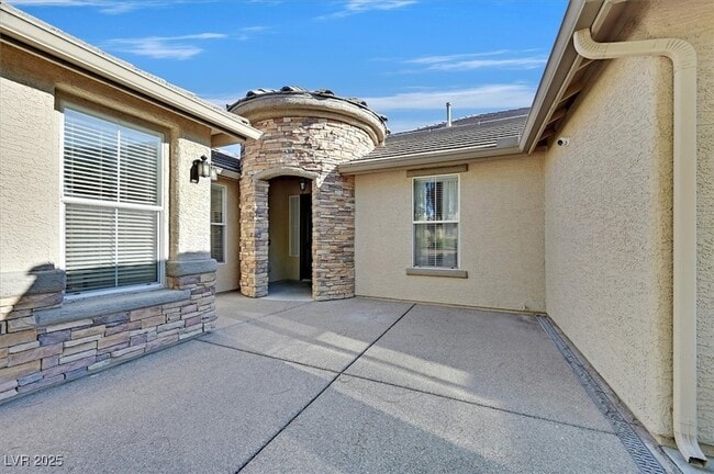 7221 Sandy Plains Ave in Las Vegas, NV - Building Photo - Building Photo