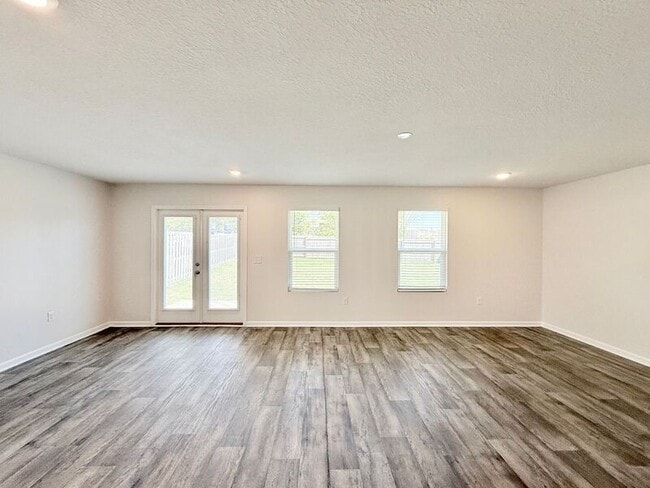 property at 5719 Guinevere Ln