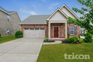 1363 Coates Ln in Gallatin, TN - Building Photo