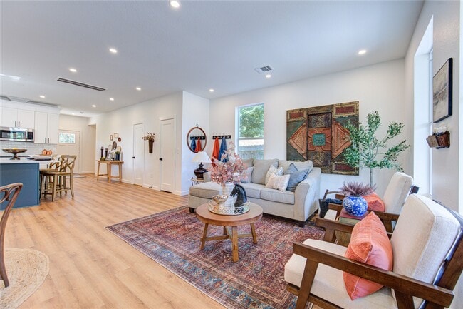 property at 11 E Obryant St