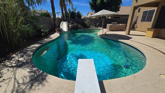 8213 W Quail Ave in Peoria, AZ - Building Photo - Building Photo