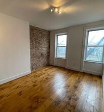 829 Bushwick Ave in Brooklyn, NY - Building Photo - Interior Photo