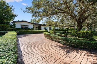 7360 SW 115th St in Miami, FL - Building Photo - Building Photo