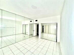 4370 NW 11th St in Miami, FL - Building Photo - Building Photo