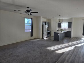 2824 S Cain St in Visalia, CA - Building Photo - Building Photo