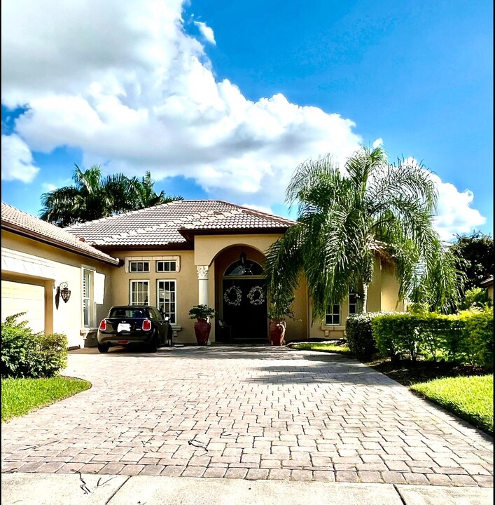 875 SW Grand Reserves Blvd in Port St. Lucie, FL - Building Photo