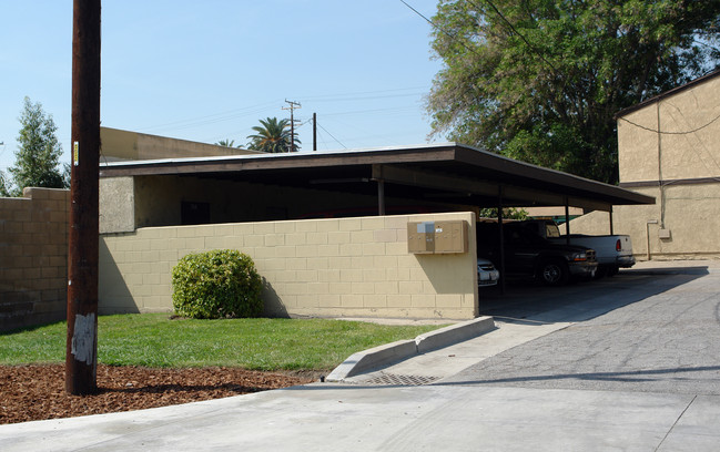 754 Berkeley Ave in San Bernardino, CA - Building Photo - Building Photo