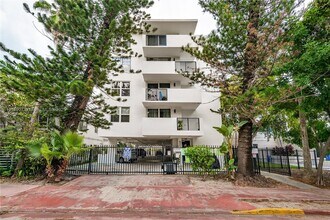 631 Jefferson Ave in Miami Beach, FL - Foto de edificio - Building Photo