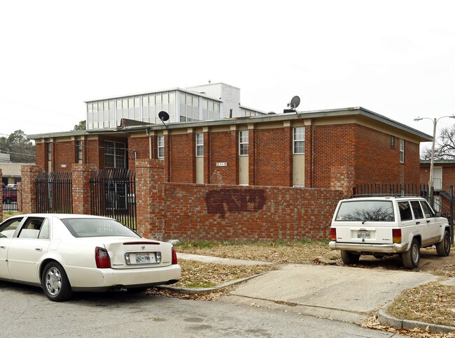 123-131 N Bingham St in Memphis, TN - Building Photo - Building Photo