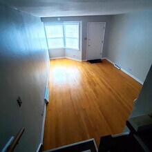 2430 E 73rd St in Chicago, IL - Building Photo - Building Photo