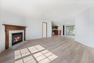 31206 W Timberloch Trail in Magnolia, TX - Foto de edificio - Building Photo