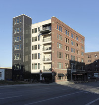 Dodge Condominiums in Omaha, NE - Building Photo - Building Photo