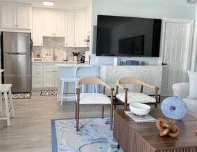 130 N Collier Blvd in Marco Island, FL - Building Photo - Building Photo