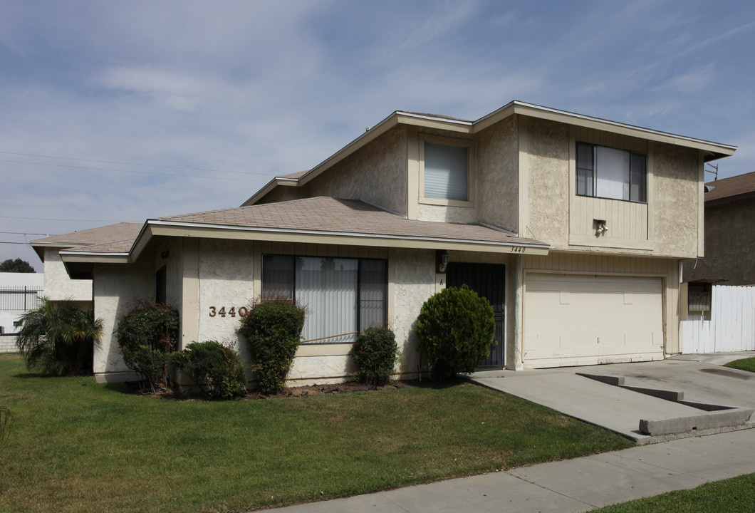 Anderson Arms in Riverside, CA - Foto de edificio