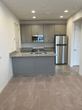 16036 Micelli Dr, Unit Apartment with Garage in Winter Garden, FL - Foto de edificio - Building Photo