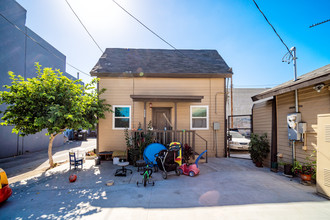 Wall Street Apartment Portfolio in Los Angeles, CA - Building Photo - Building Photo